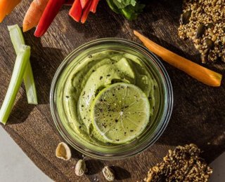 Pistazien-Limetten-Dip